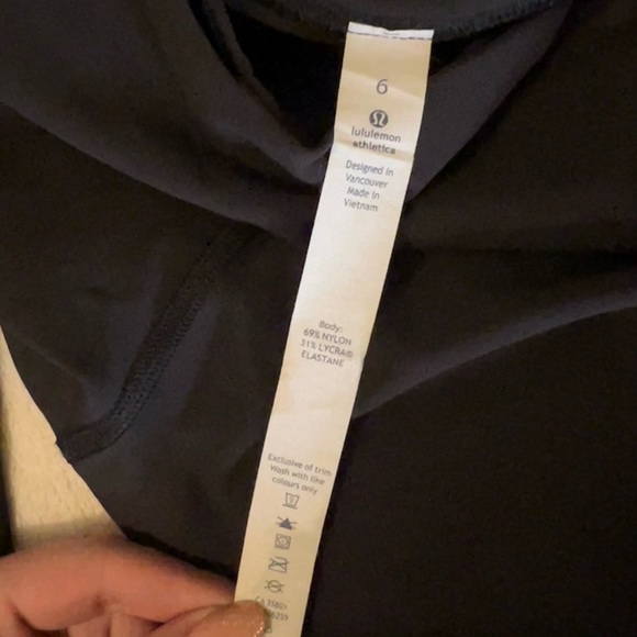 Lululemon leggings - Picture 5 of 9